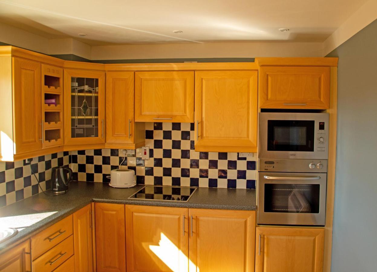 Dingle Town Holiday Home By Trident Holiday Homes Exterior photo